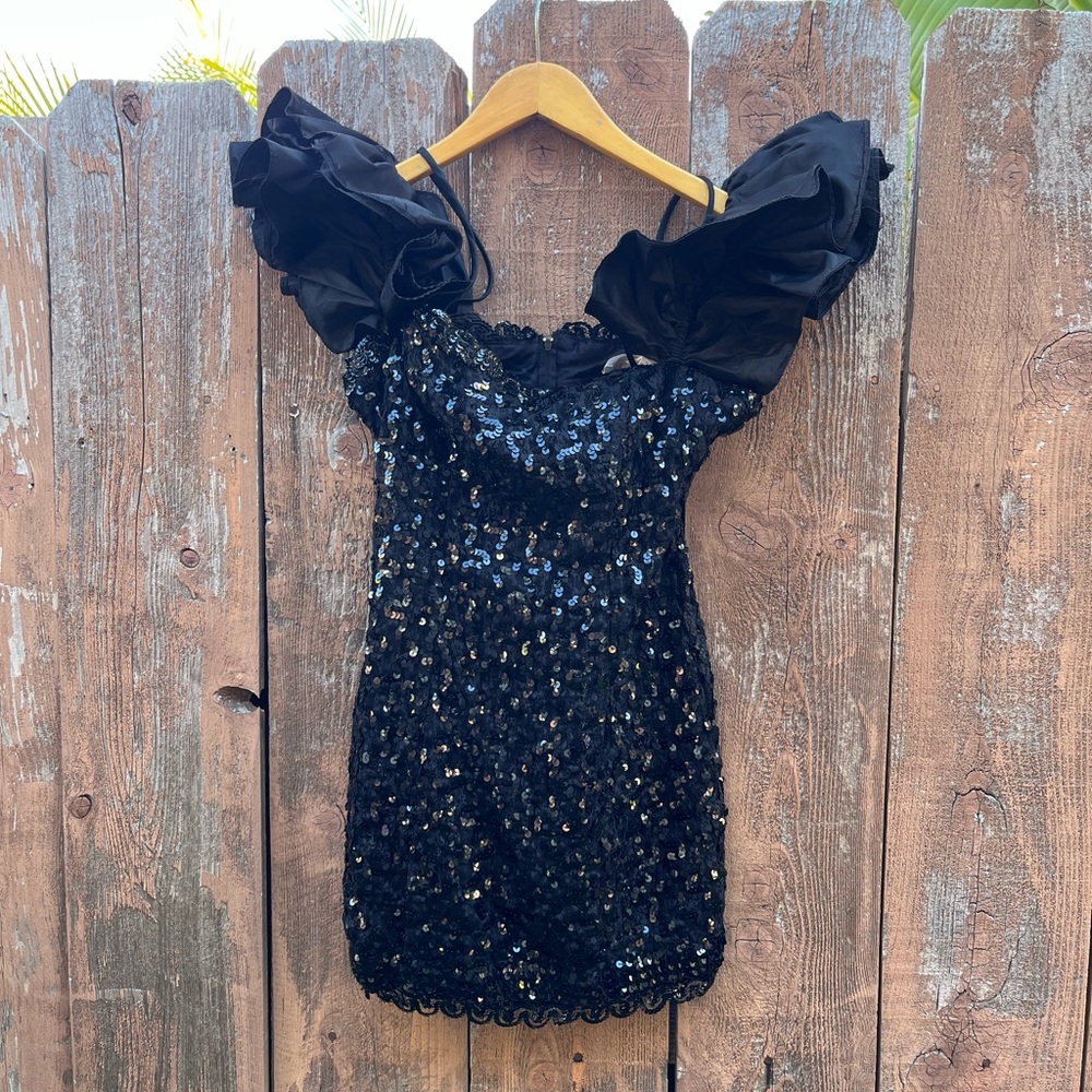 American Vintage Black Sequin Ruffled Bodycon Mini Dress